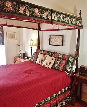 Inn At The Canal Bed & Breakfast Chesapeake City Екстериор снимка