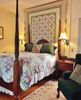 Inn At The Canal Bed & Breakfast Chesapeake City Екстериор снимка